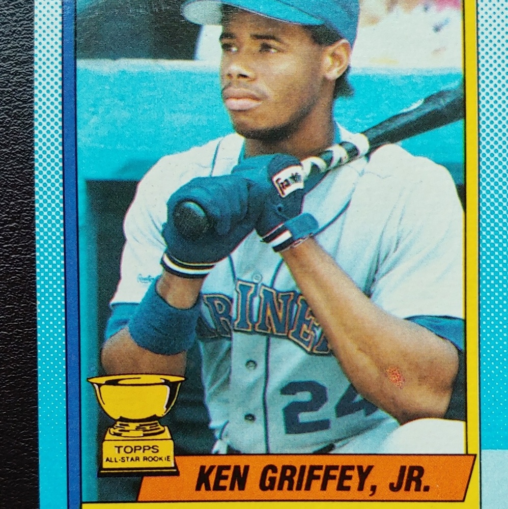 Base Ball Cards - Picture 2 of 8